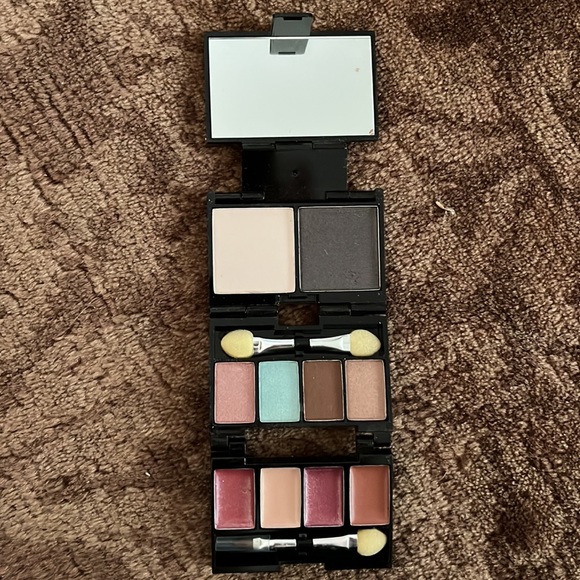 ME Makeover Essentials assorted makeup - Picture 13 of 14